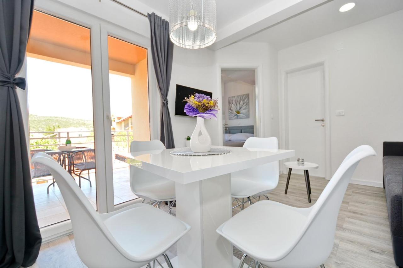 Apartmani Maris Poljica  エクステリア 写真