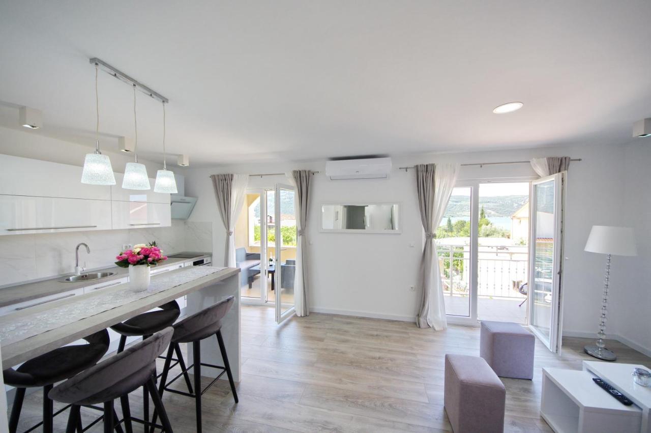 Apartmani Maris Poljica  エクステリア 写真