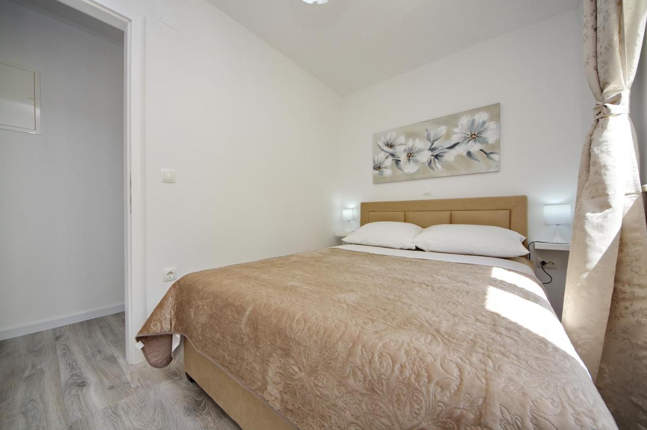 Apartmani Maris Poljica  エクステリア 写真