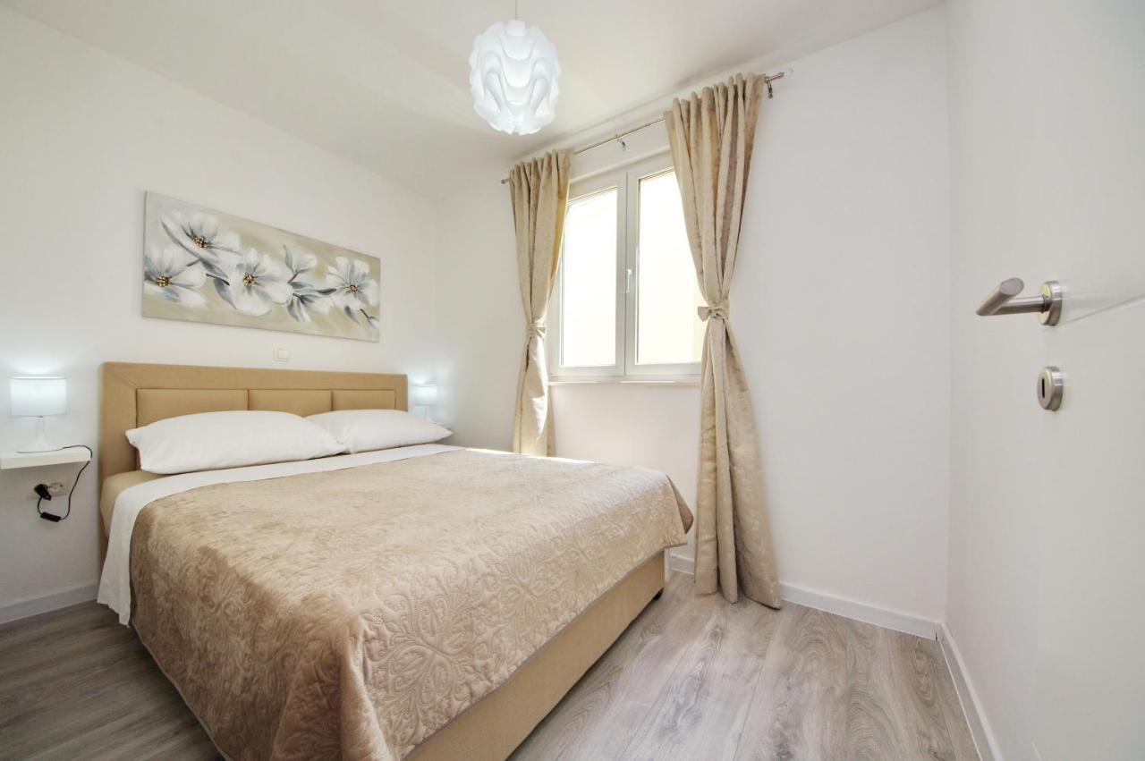 Apartmani Maris Poljica  エクステリア 写真