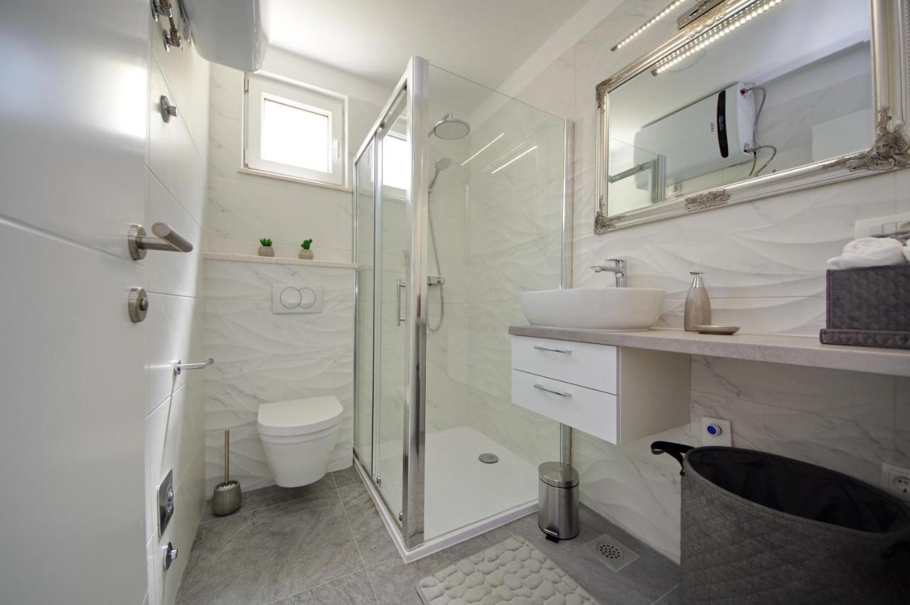 Apartmani Maris Poljica  エクステリア 写真